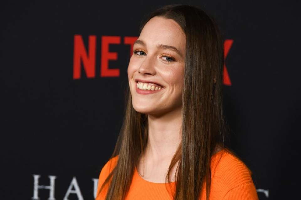 who_is_victoria_pedretti